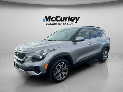 Used 2021 Kia Seltos S AWD/4WD image 2