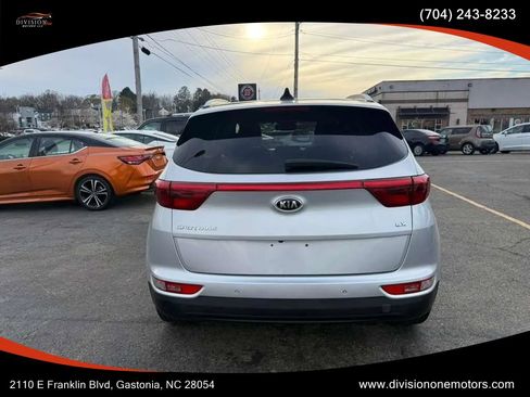 Used 2017 Kia Sportage EX w/ EX Technology Package image 5