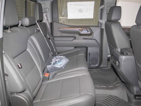 New 2026 Chevrolet Silverado 1500 LT Trail Boss w/ Convenience Package II AWD/4WD image 11