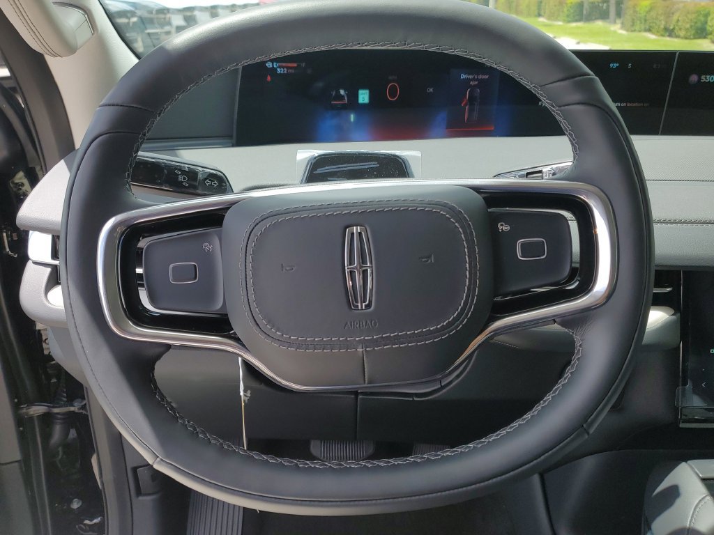 New 2026 Lincoln Navigator Premiere AWD/4WD image 24