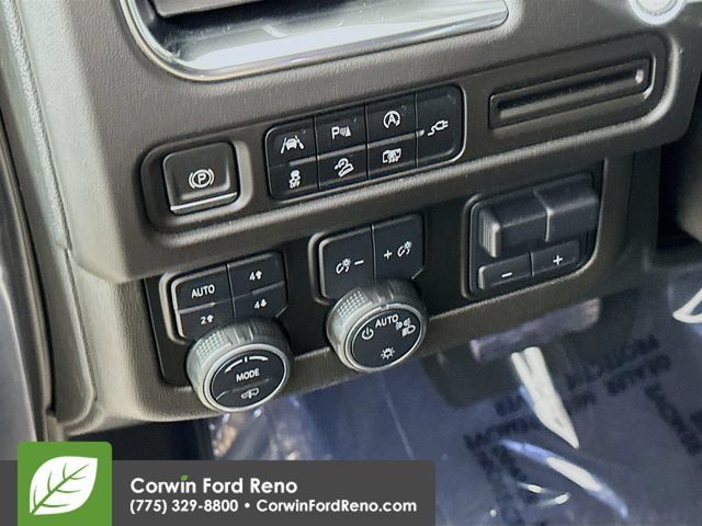 Used 2022 Chevrolet Tahoe Z71 w/ Z71 Off-Road Package AWD/4WD image 13