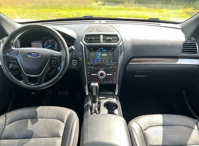 Used 2018 Ford Explorer Limited AWD/4WD image 18