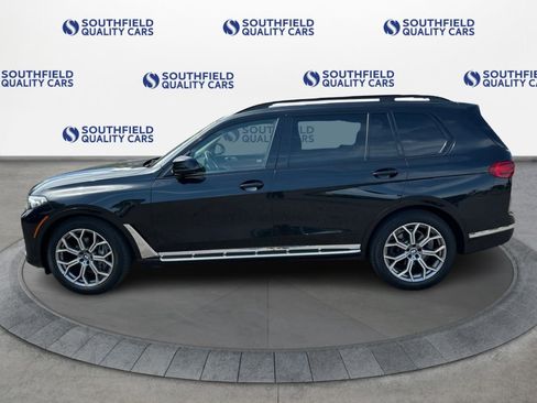 Used 2021 BMW X7 xDrive40i w/ Executive Package AWD/4WD image 3
