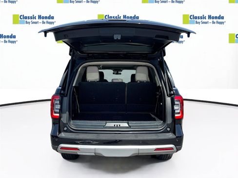 Used 2024 Ford Expedition Limited image 32