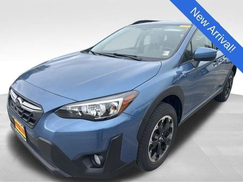 Used 2021 Subaru Crosstrek 2.0i Premium w/ Moonroof Package AWD/4WD image 3