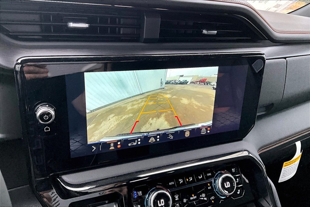 New 2026 GMC Sierra 1500 AT4 w/ AT4 Premium Package AWD/4WD image 16