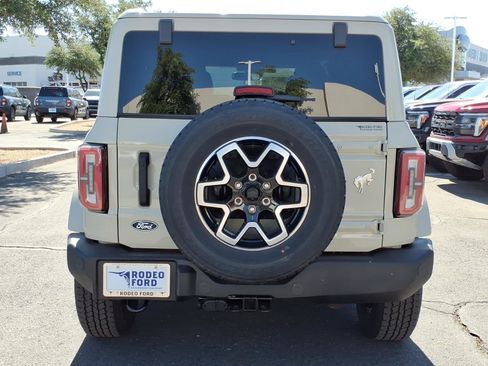New 2026 Ford Bronco Outer Banks AWD/4WD image 4