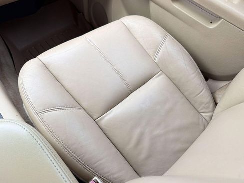 Used 2012 Chevrolet Tahoe LT RWD image 29