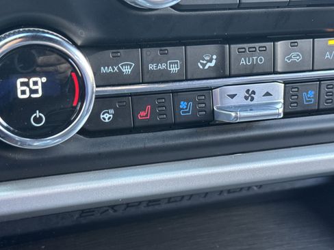 Used 2023 Ford Expedition Max Limited image 28