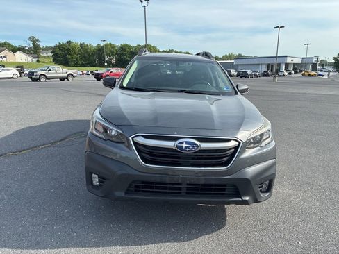 Used 2021 Subaru Outback Premium AWD/4WD image 3