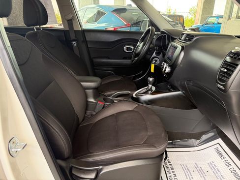 Used 2016 Kia Soul FWD image 30