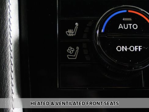 Used 2024 Nissan Armada Platinum w/ Captain's Chairs Package image 8