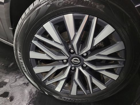 Used 2023 Nissan Altima 2.5 SV AWD/4WD image 10
