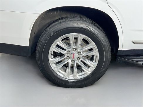 Used 2023 GMC Yukon SLT w/ SLT Premium Package image 40