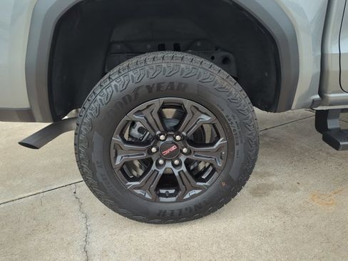 Used 2025 GMC Canyon Elevation w/ Convenience Package image 29