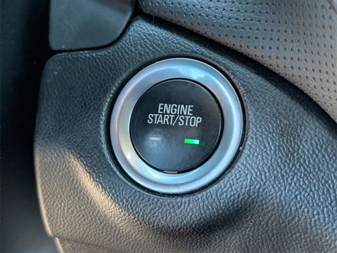 Used 2020 Chevrolet Equinox Premier w/ Premier True North Edition image 28