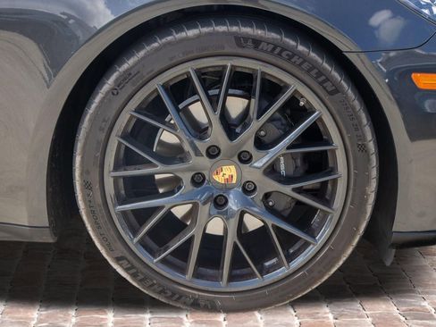 Used 2019 Porsche Panamera 4 AWD/4WD image 40