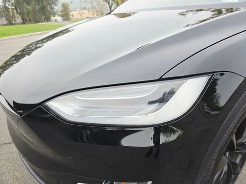 Used 2021 Tesla Model X Performance image 10