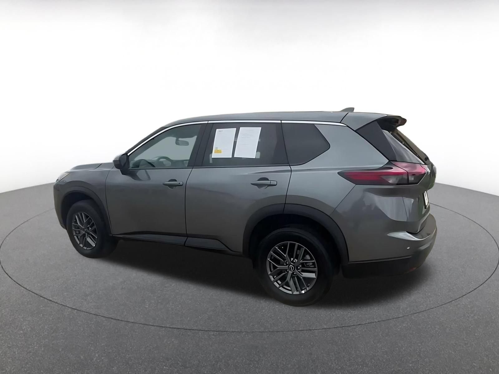 Used 2026 Nissan Rogue SV AWD/4WD image 9