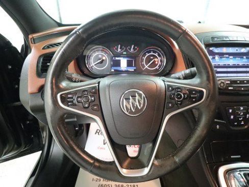 Used 2017 Buick Regal Premium w/ Driver Confidence Package #2 image 21