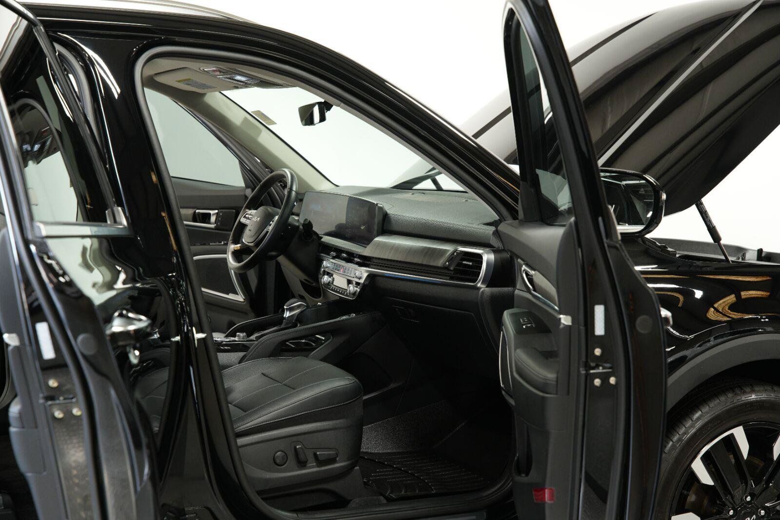 Used 2025 Kia Telluride SX AWD/4WD image 12