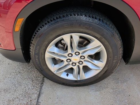 Used 2019 Chevrolet Blazer LT FWD image 40
