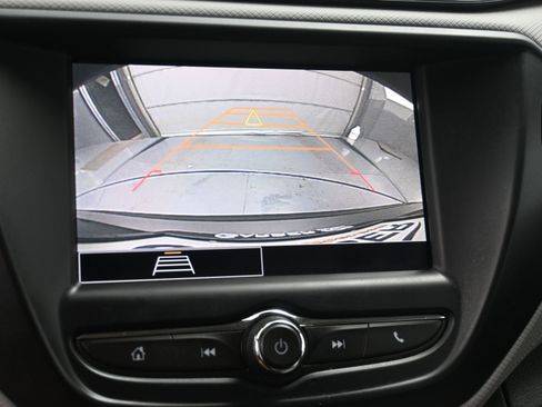 Used 2021 Chevrolet TrailBlazer LS FWD image 43