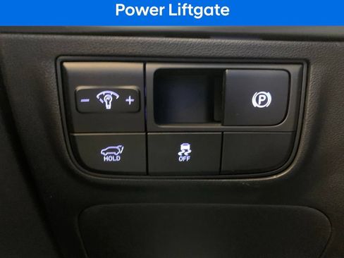 Certified 2025 Hyundai Tucson Limited AWD/4WD image 12