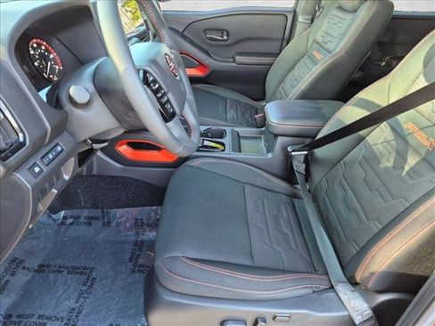 Used 2025 Nissan Frontier Pro-X RWD image 13