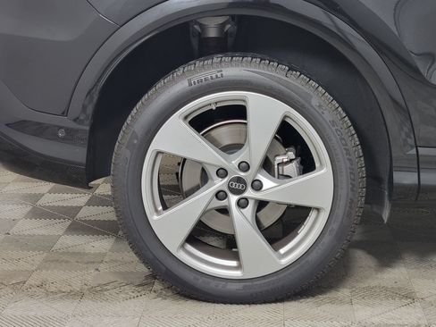 Certified 2025 Audi Q5 Premium Plus AWD/4WD image 9