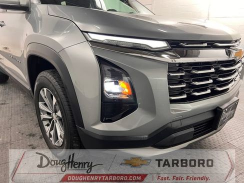 Used 2025 Chevrolet Equinox LT FWD image 9