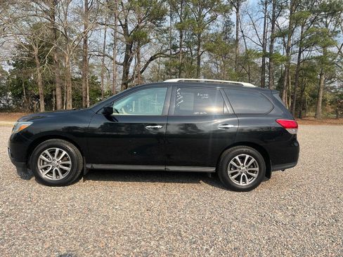 Used 2015 Nissan Pathfinder SV w/ Cargo Package image 1