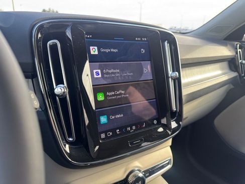 Used 2023 Volvo XC40 B5 Plus w/ Driver Assist Package AWD/4WD image 16