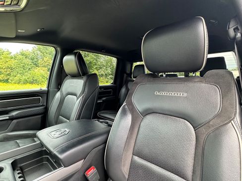 Used 2021 RAM 1500 Laramie w/ Night Edition AWD/4WD image 10