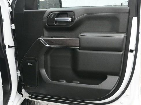 Used 2021 Chevrolet Silverado 1500 LTZ w/ LTZ Convenience Package II image 9