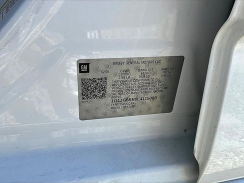 Used 2020 Chevrolet Sonic LT image 31