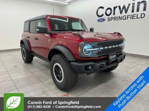 New 2025 Ford Bronco Badlands image 8