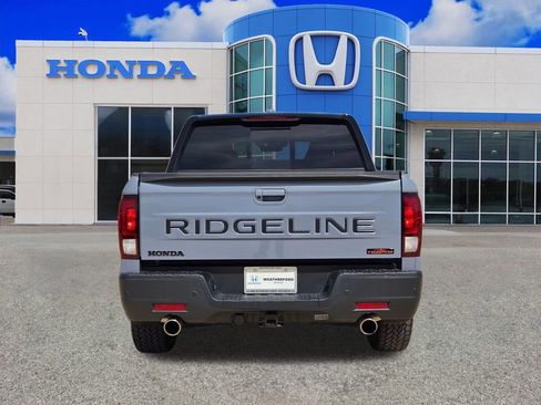 Used 2025 Honda Ridgeline TrailSport image 4