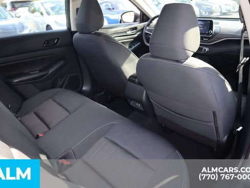 Used 2024 Nissan Altima 2.5 SV FWD image 22