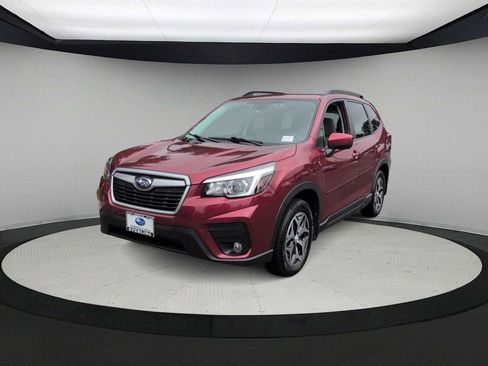 Used 2020 Subaru Forester Premium AWD/4WD image 4