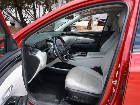 Used 2023 Hyundai Tucson Limited FWD image 2