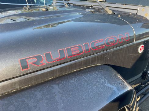 Used 2017 Jeep Wrangler Unlimited Rubicon image 12