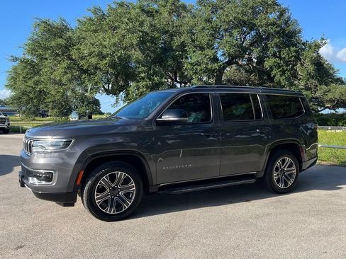 Used 2024 Jeep Wagoneer Series II AWD/4WD image 1
