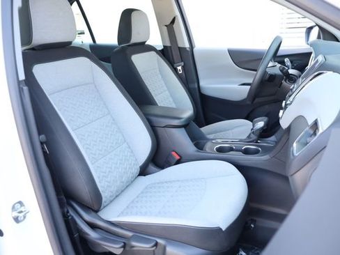 Used 2024 Chevrolet Equinox LS FWD image 21