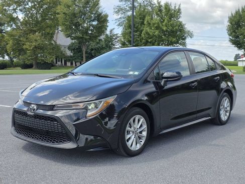 Used 2022 Toyota Corolla LE w/ LE Convenience Package FWD image 3