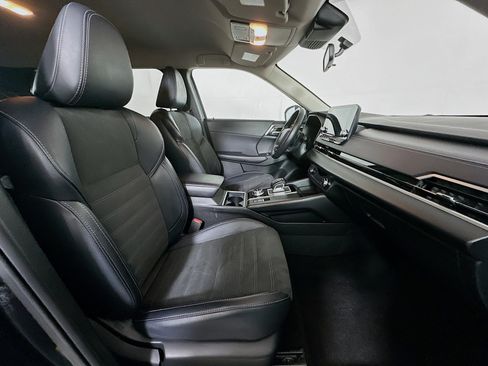 Used 2024 Mitsubishi Outlander SE AWD/4WD image 31