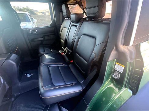 Used 2024 Ford Bronco Badlands image 18