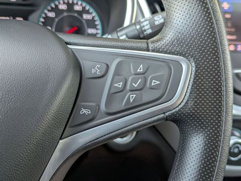 Used 2023 Chevrolet Equinox LS FWD image 14