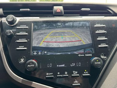 Used 2020 Toyota Camry XSE FWD image 31
