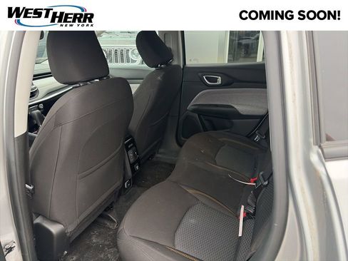 Used 2022 Jeep Compass Sport image 6